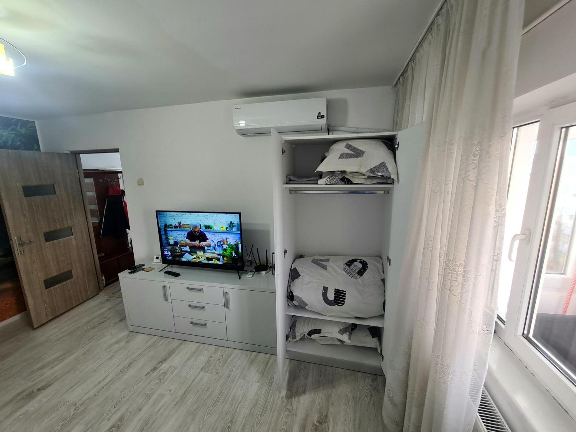 Apartament 2 Camere Etaj 4 Din 4 Craiova Exterior photo